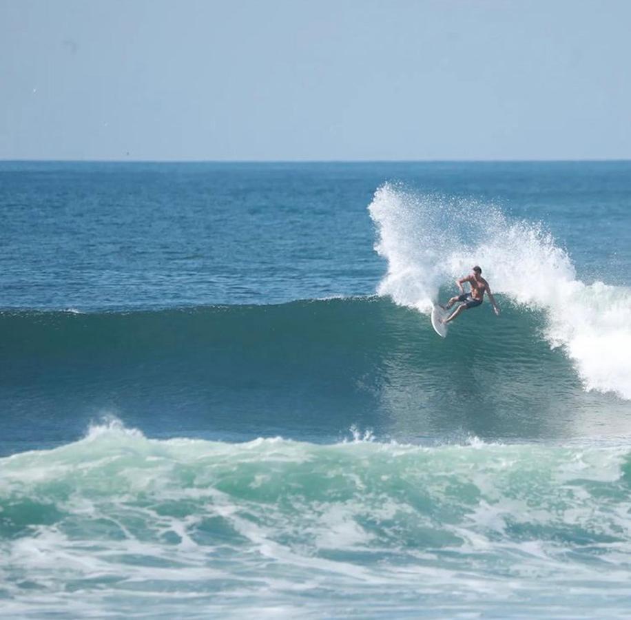 Отель Laola Surf Camp El Sunzal Ла-Либертад Экстерьер фото
